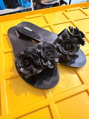 Melissa Babe Petals Black Slide Sandals